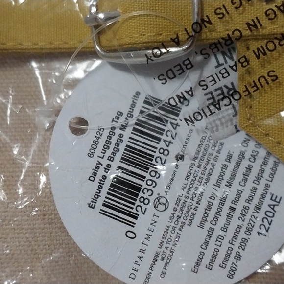 Izzy and Oliver tote,with matching pouch passport book and 2 luggage tags - Picture 10 of 12